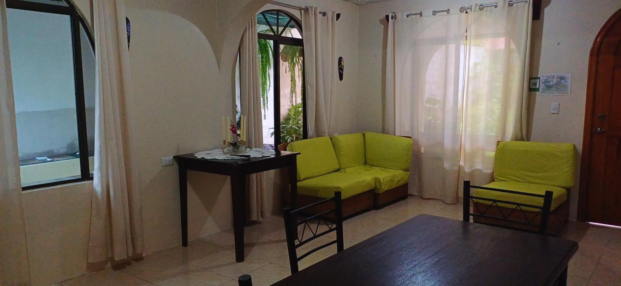 Alinas House Apartment La Fortuna Exterior photo